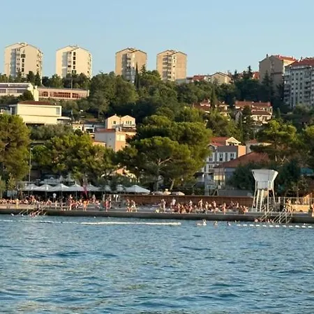 Dema Κόπερ